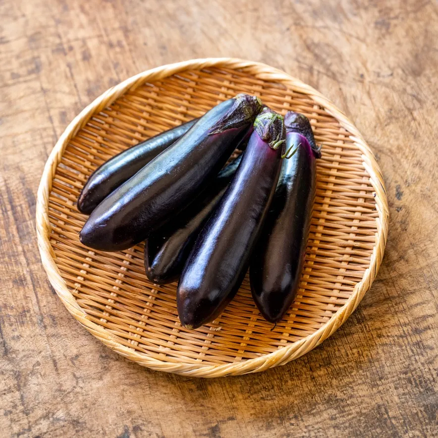 ナスは、夏野菜の中でも特にその存在感を放つ野菜です。