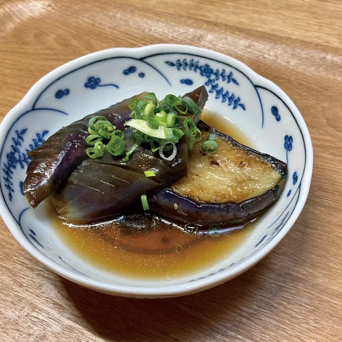 ナスは、夏野菜の中でも特にその存在感を放つ野菜です。