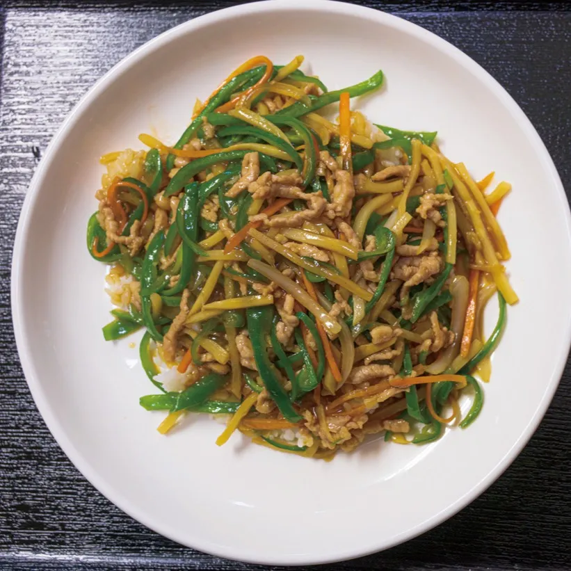 夏の食卓に彩りを添える「ピーマン」は、その鮮やかな緑が目にも...