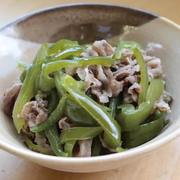 夏の食卓に彩りを添える「ピーマン」は、その鮮やかな緑が目にも...